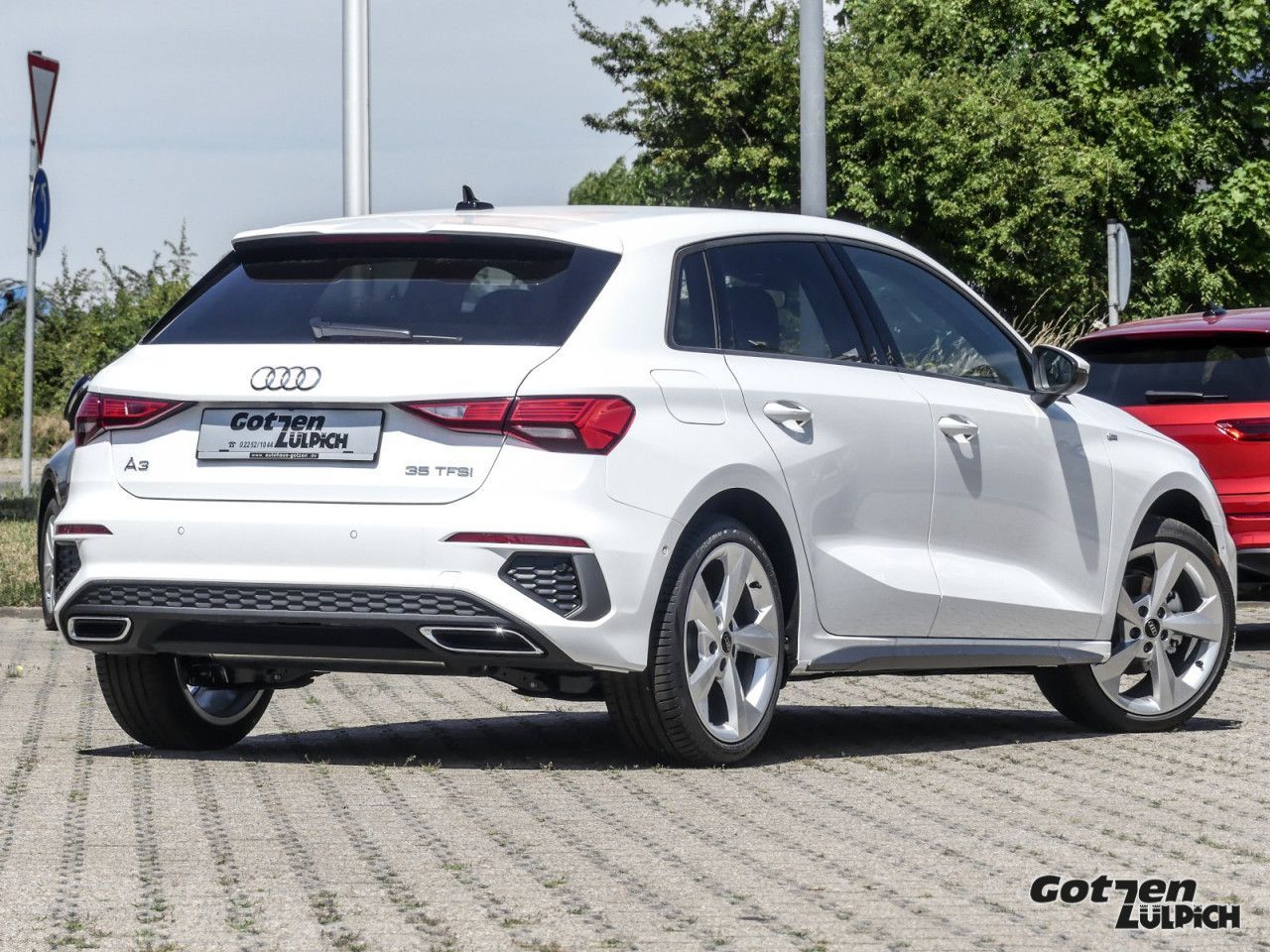 Fahrzeugabbildung Audi A3 Sportback 35 TFSI S line LED Navi PDC DSG