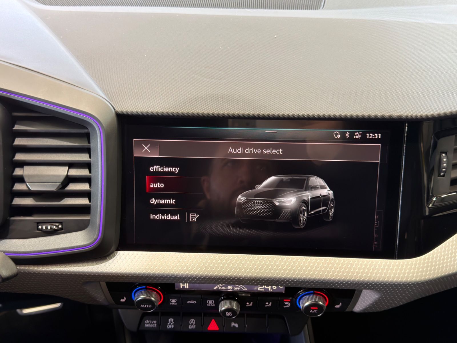 Fahrzeugabbildung Audi A1 Sportback 40 TFSI edition one|3xS-LINE|DSG|