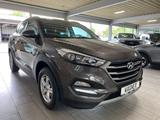 Hyundai Tucson blue Advantage 2WD - Hyundai TUCSON Gebrauchtwagen in Duisburg