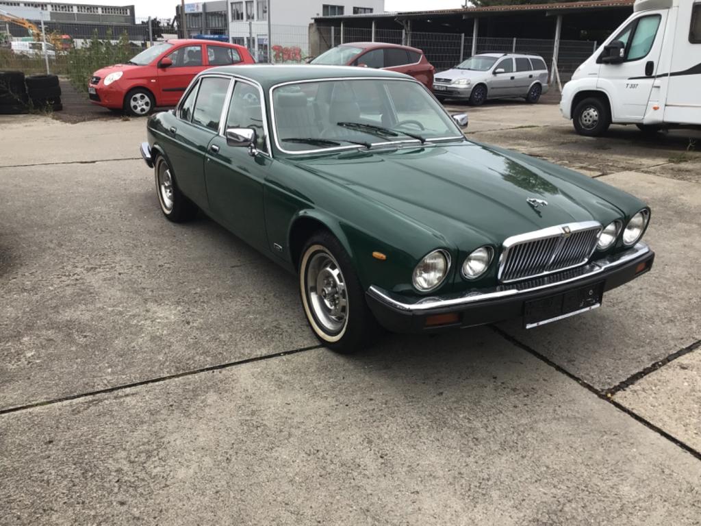 Jaguar XJ6