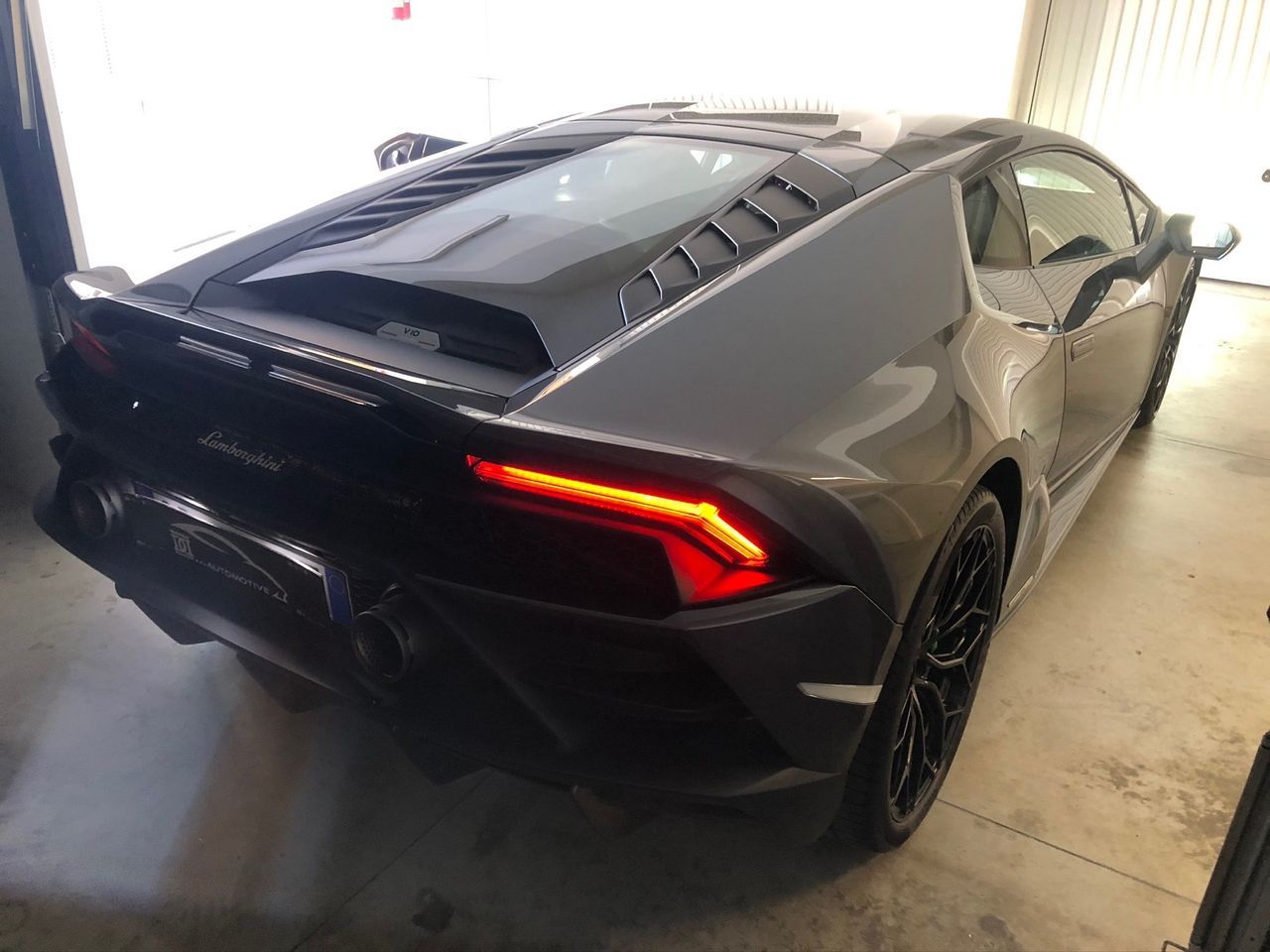 LAMBORGHINI Huracan