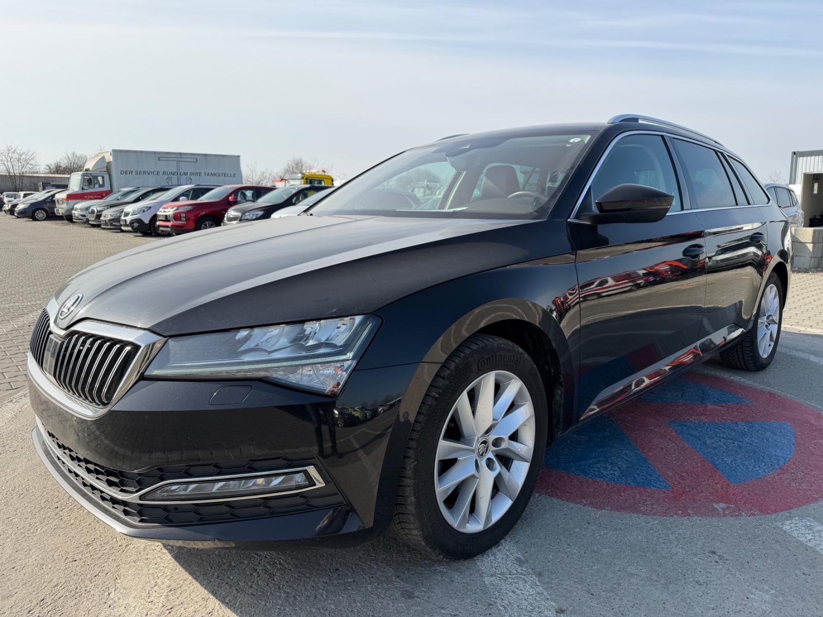 Skoda Superb Combi Style Led//Cam//Keyl//V.Leder//Acc