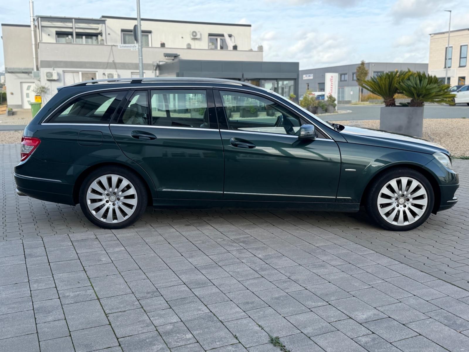 Mercedes-Benz C350 2009 — engine 2.987 cm³, 231 HP (170kW)