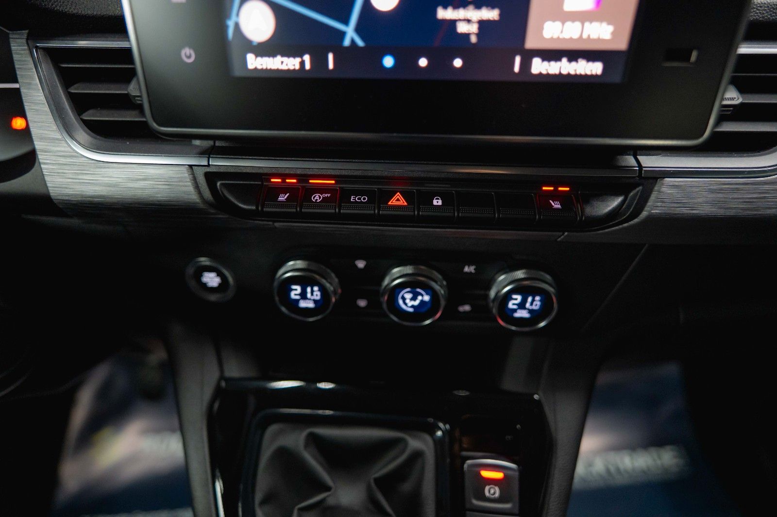 Fahrzeugabbildung Nissan Townstar Kombi L2 Tekna 7 Sitze *LED*Kamera*Navi