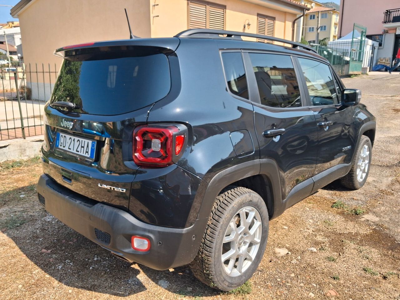 Jeep Renegade 1.3 T4 190CV PHEV 4xe AT6 Limited imagem 3