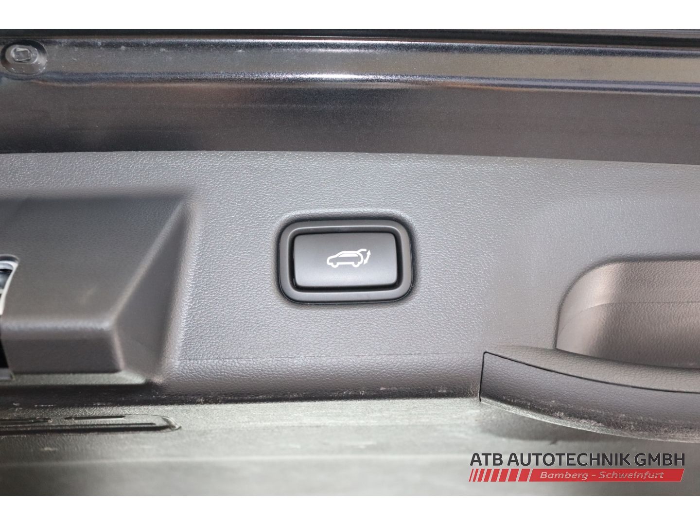 Fahrzeugabbildung Hyundai Tucson Trend 1.6 T-GDI PHEV 99,3% SOH 6-AT 4WD N