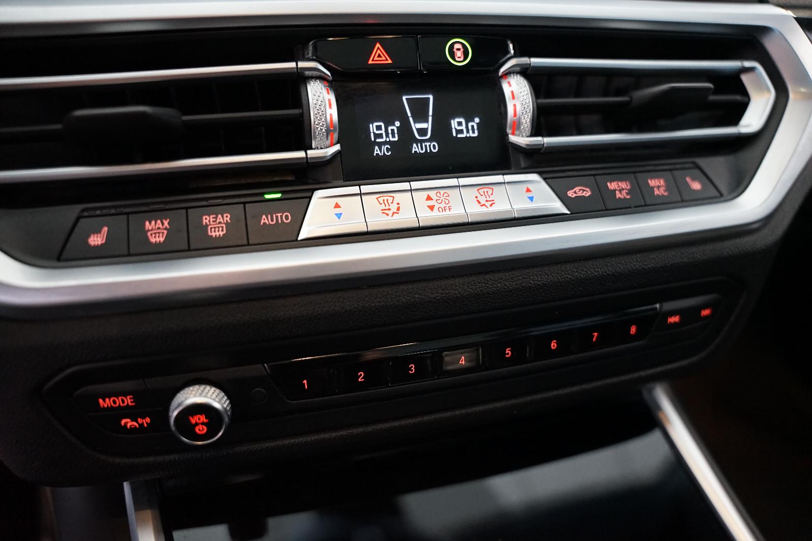 BMW M340i Touring xDrive | Laser | Pano | HuD | 19