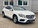 Mercedes-Benz GLA 250 7G AMG Line LED Navi SHZ PDC Panorama - Mercedes-Benz GLA 250: Automatik