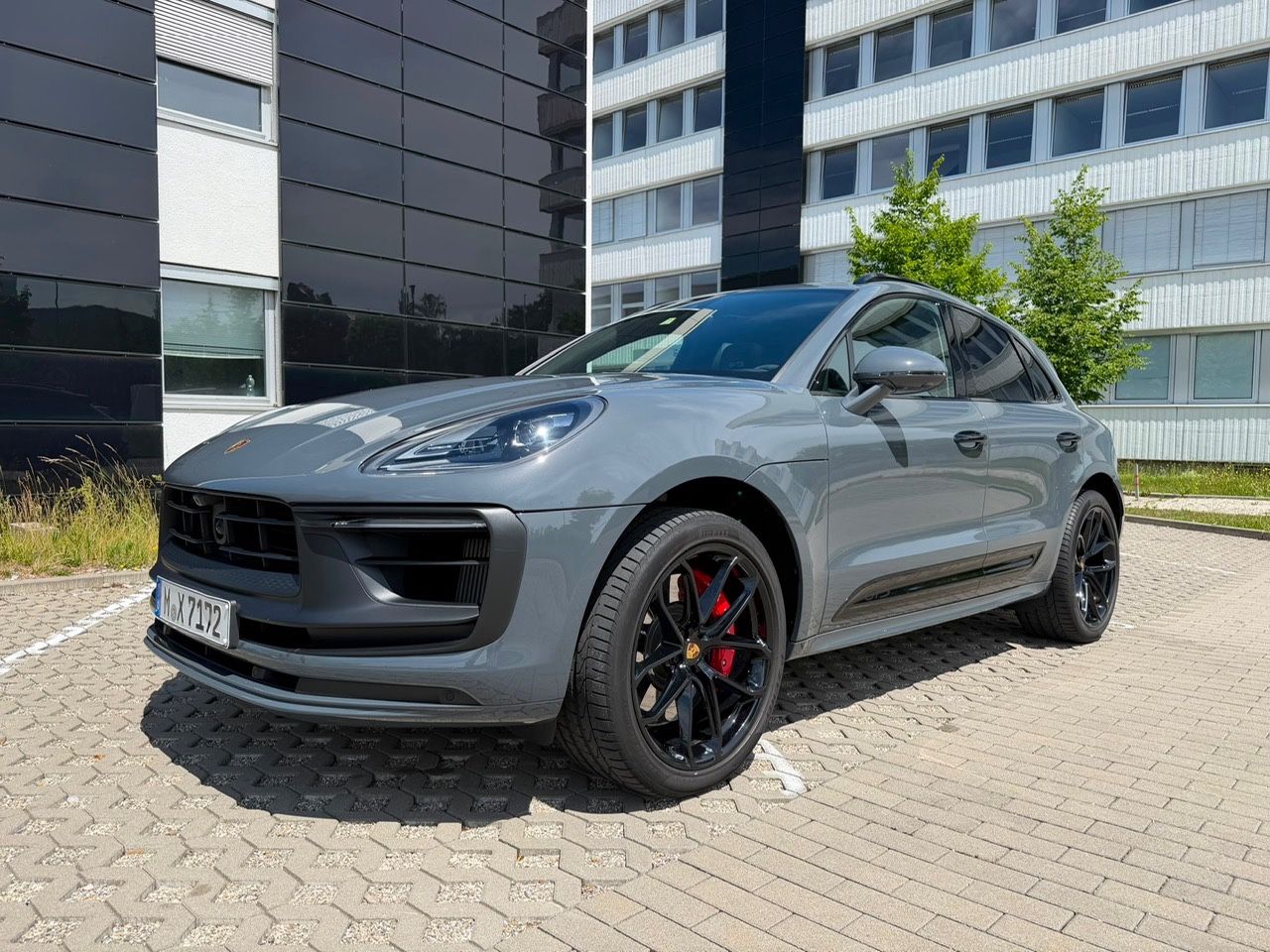 Porsche Macan GTS Abgassport Panorama approved 7/28 foto 2