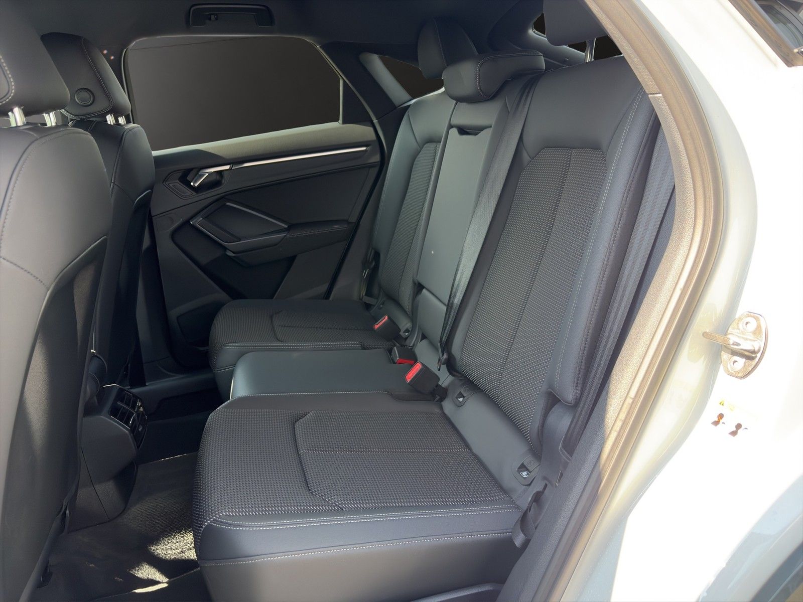 Audi Q3 Sportback 40 TFSI q. S line AHK+Kamera+Matrix foto 13