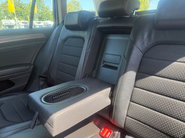 Volkswagen Golf - 9