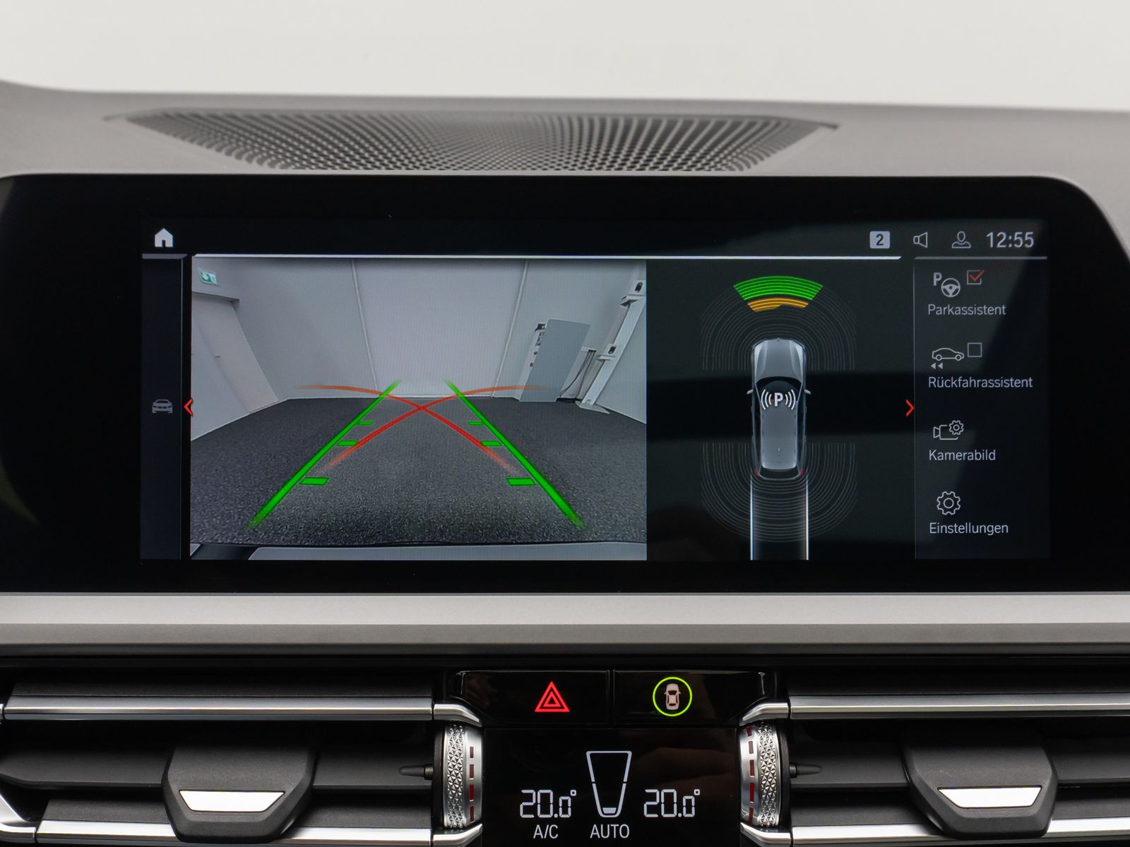 Fahrzeugabbildung BMW 330d Panorama Kamera H/K DAB Komfort Alarm LED