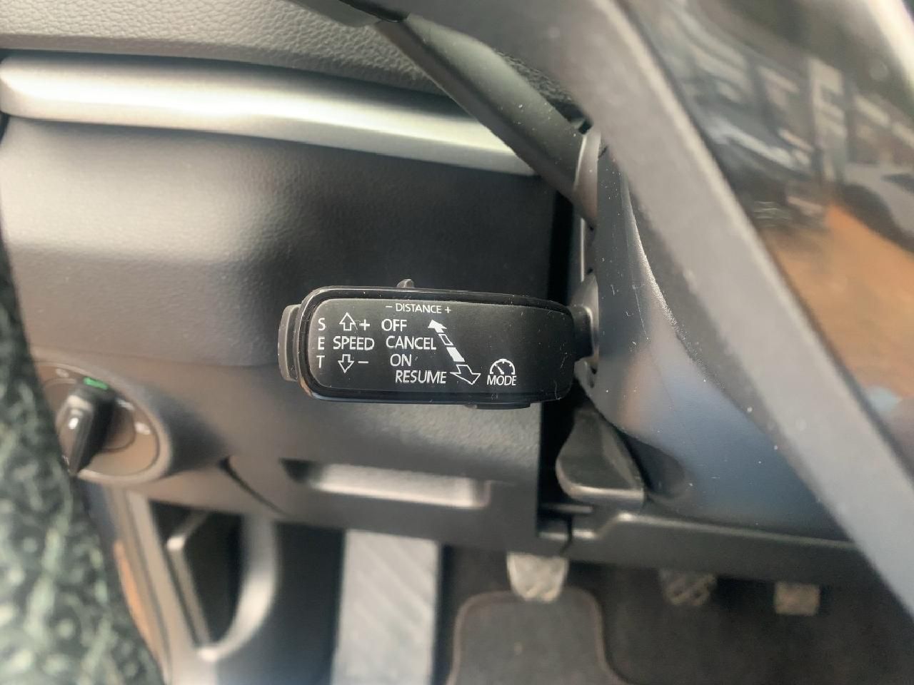 Fahrzeugabbildung SKODA Karoq Ambition Navi* SHZ* Tempomat*
