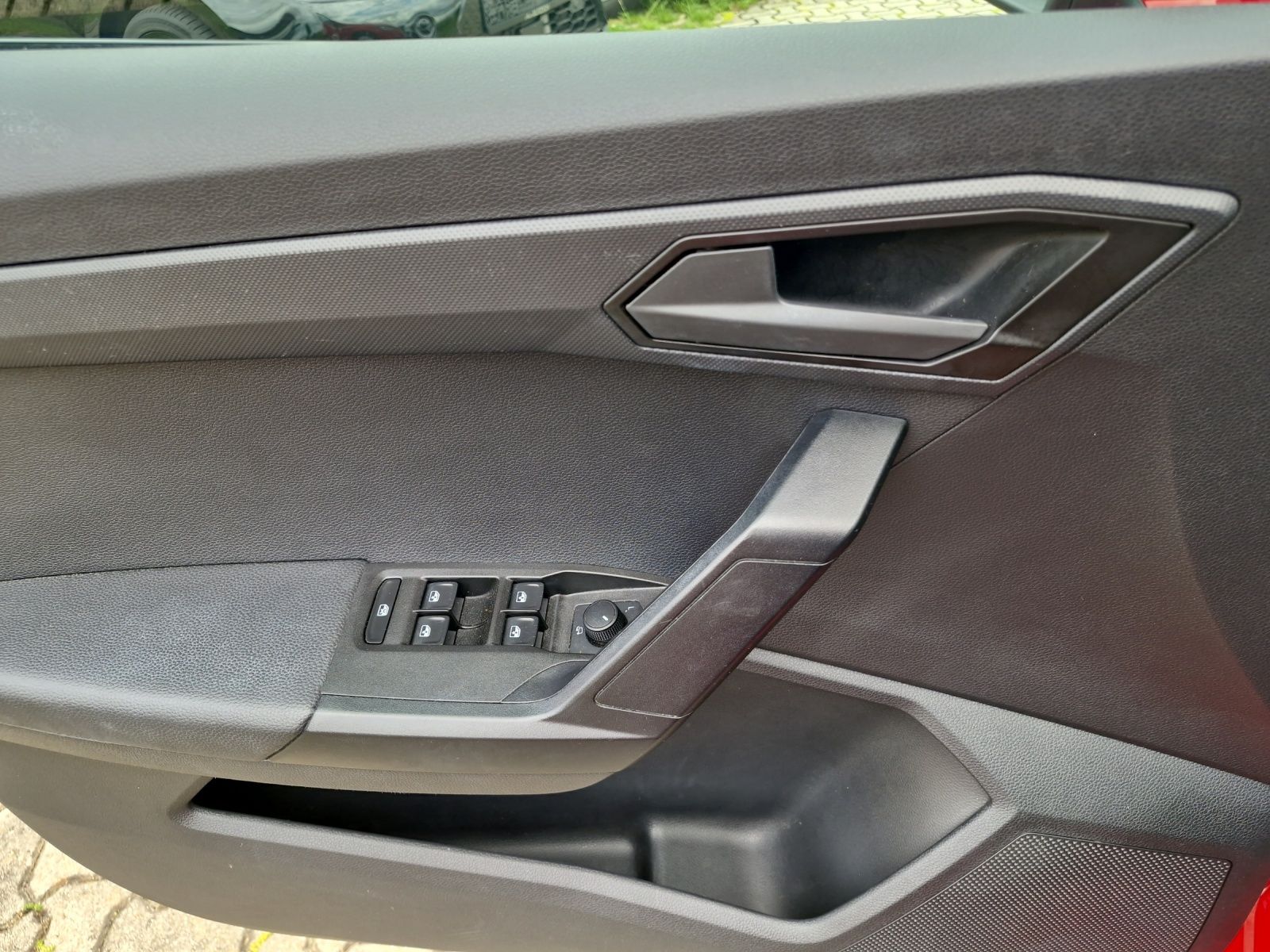 Fahrzeugabbildung SEAT Ibiza Reference 1.0 MPI KLIMA LED