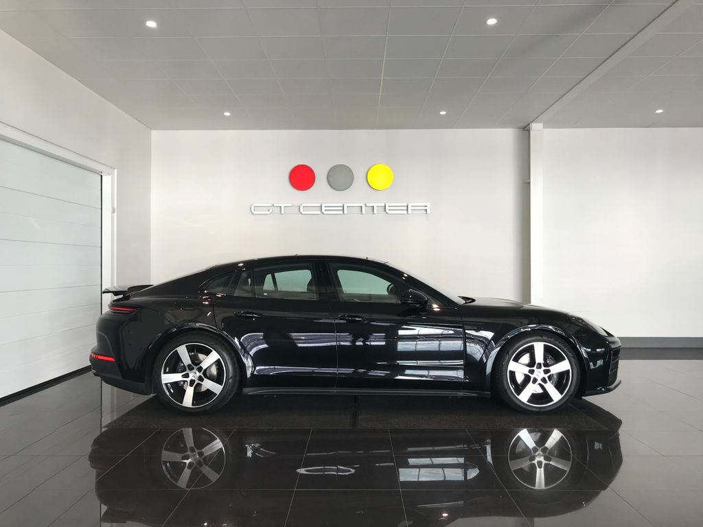 Porsche Panamera 4 Panoramic roof Towbar Only 200 km