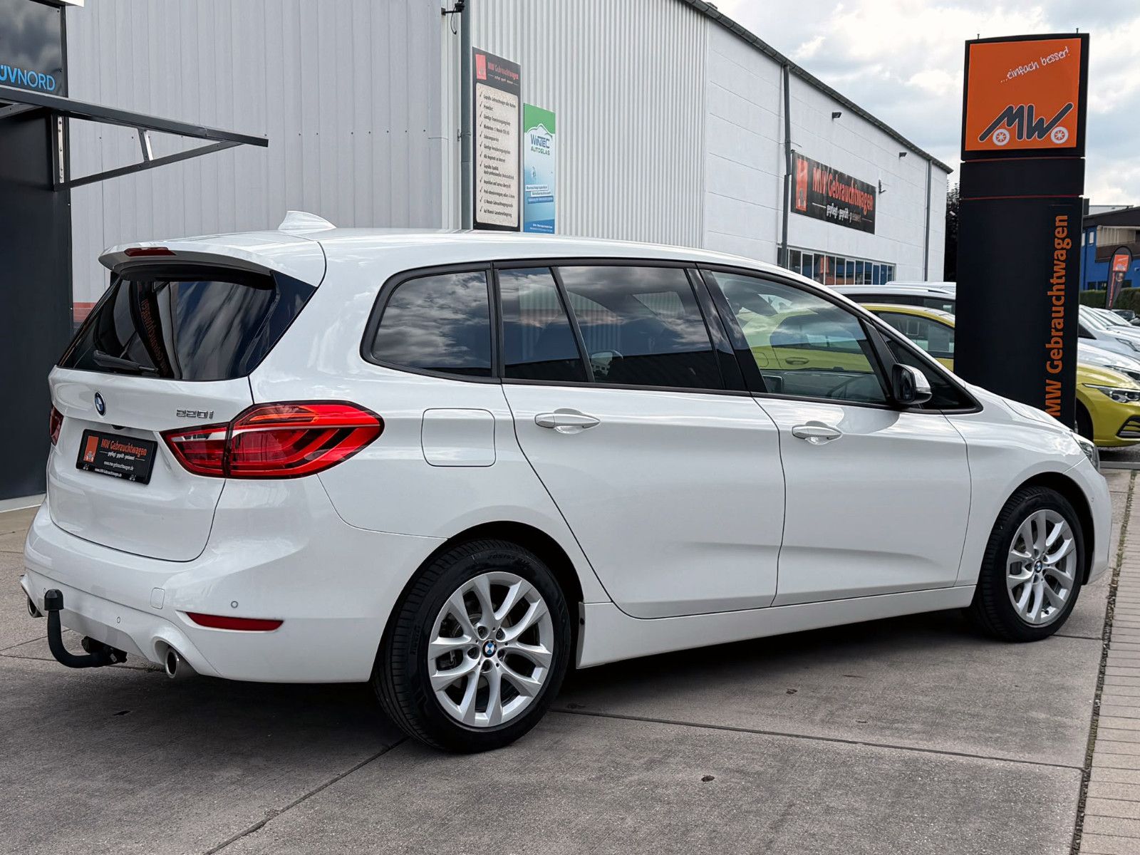 Fahrzeugabbildung BMW 220i Gran Tourer Steptr. Advantage ACC KAM AHK