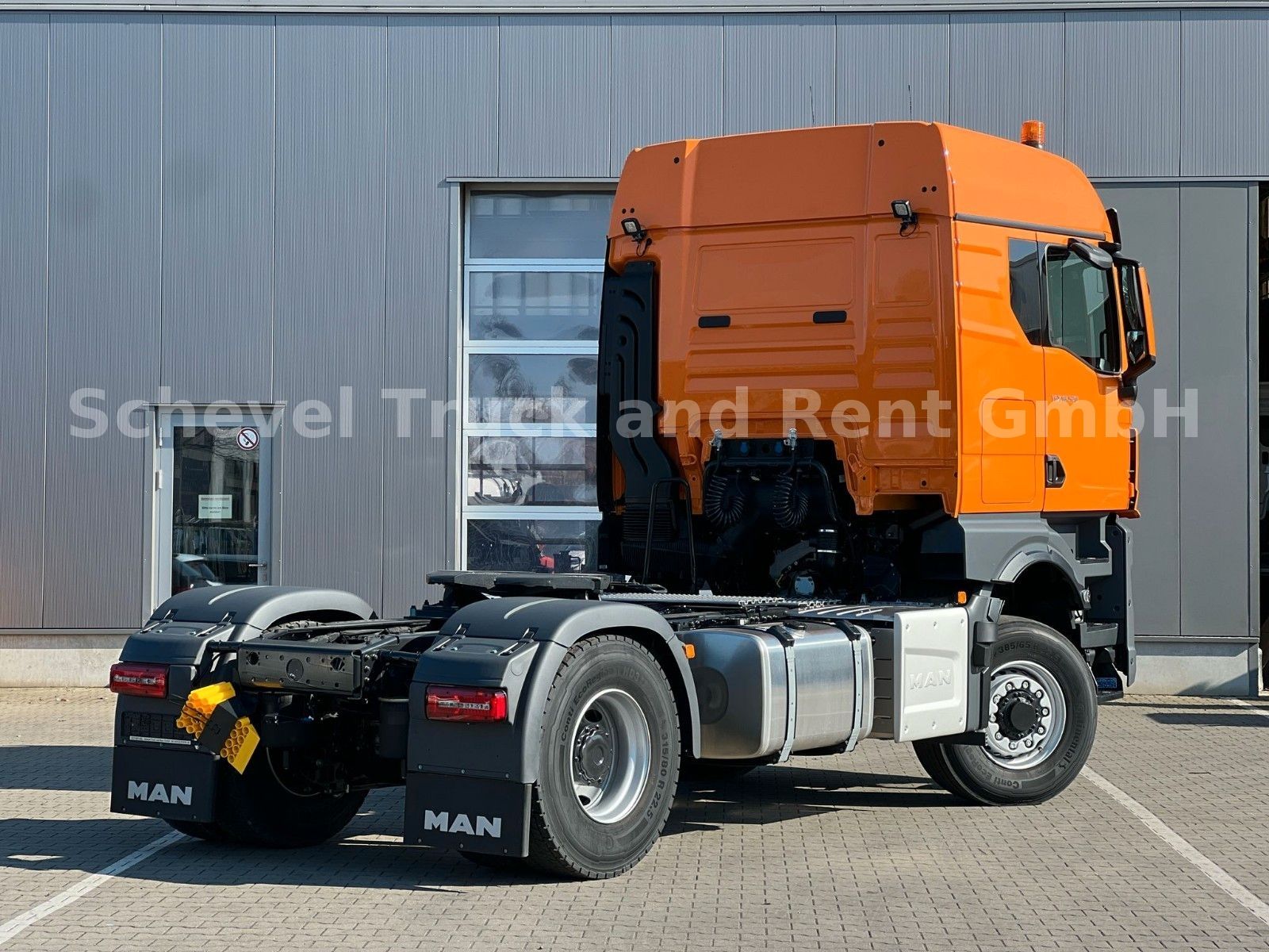 Fahrzeugabbildung MAN TGX 18.520 4x2H BL Kommunal Hydr.  Winterdienst