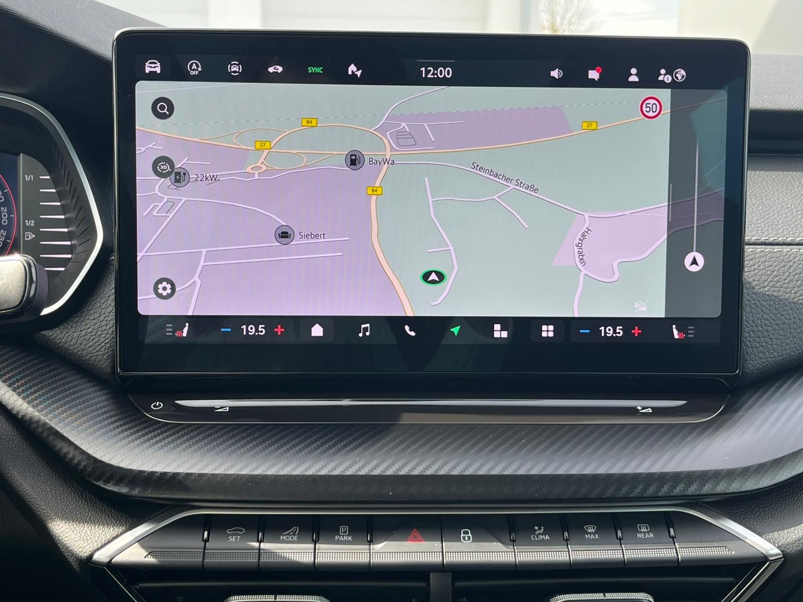 Fahrzeugabbildung SKODA Octavia 1.5 DSG Sportline PANO*MATRIX*AHK*5J.GAR