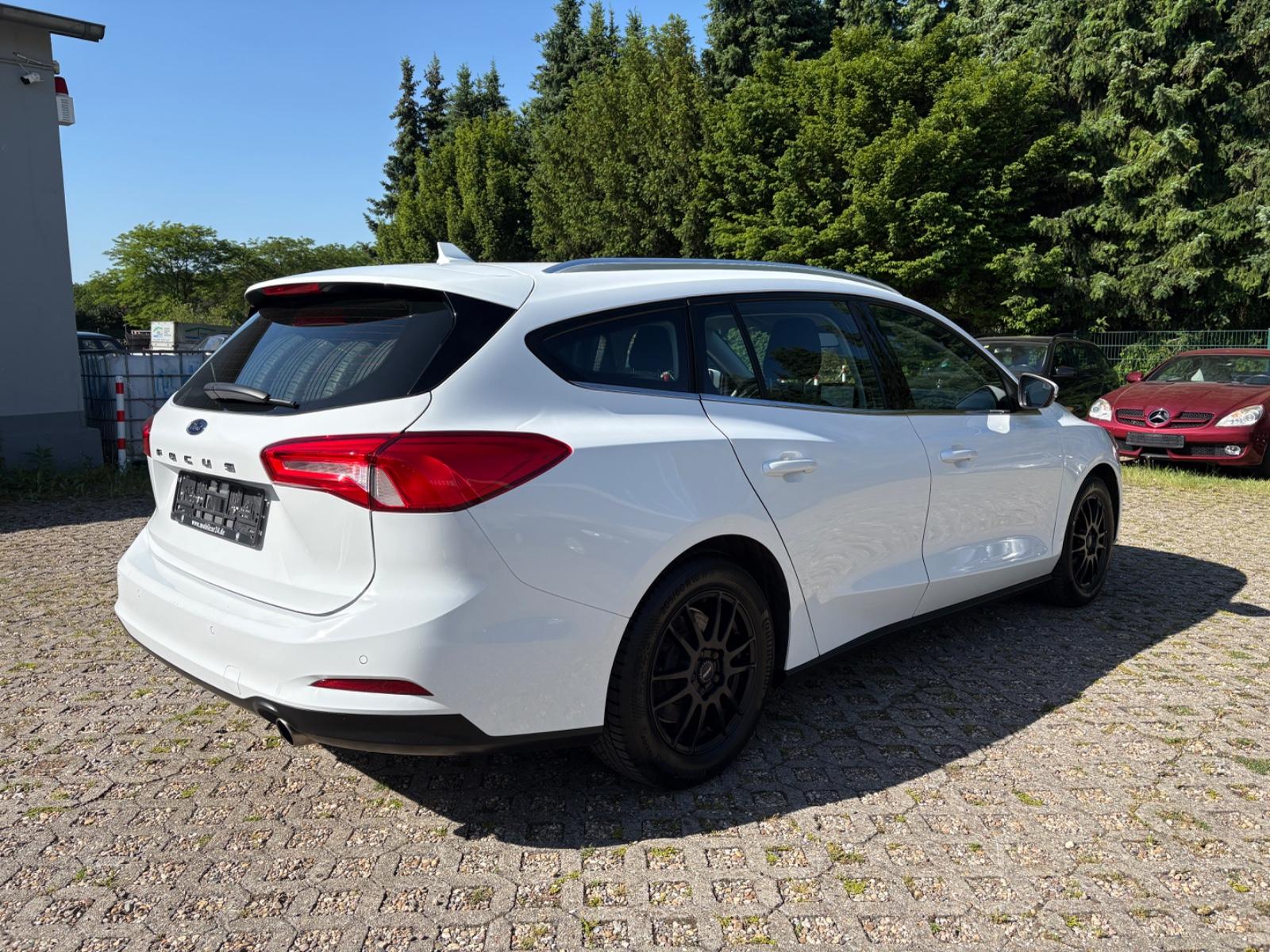 Ford Focus Turnier Cool & Connect AUTOMATIK 1.HAND