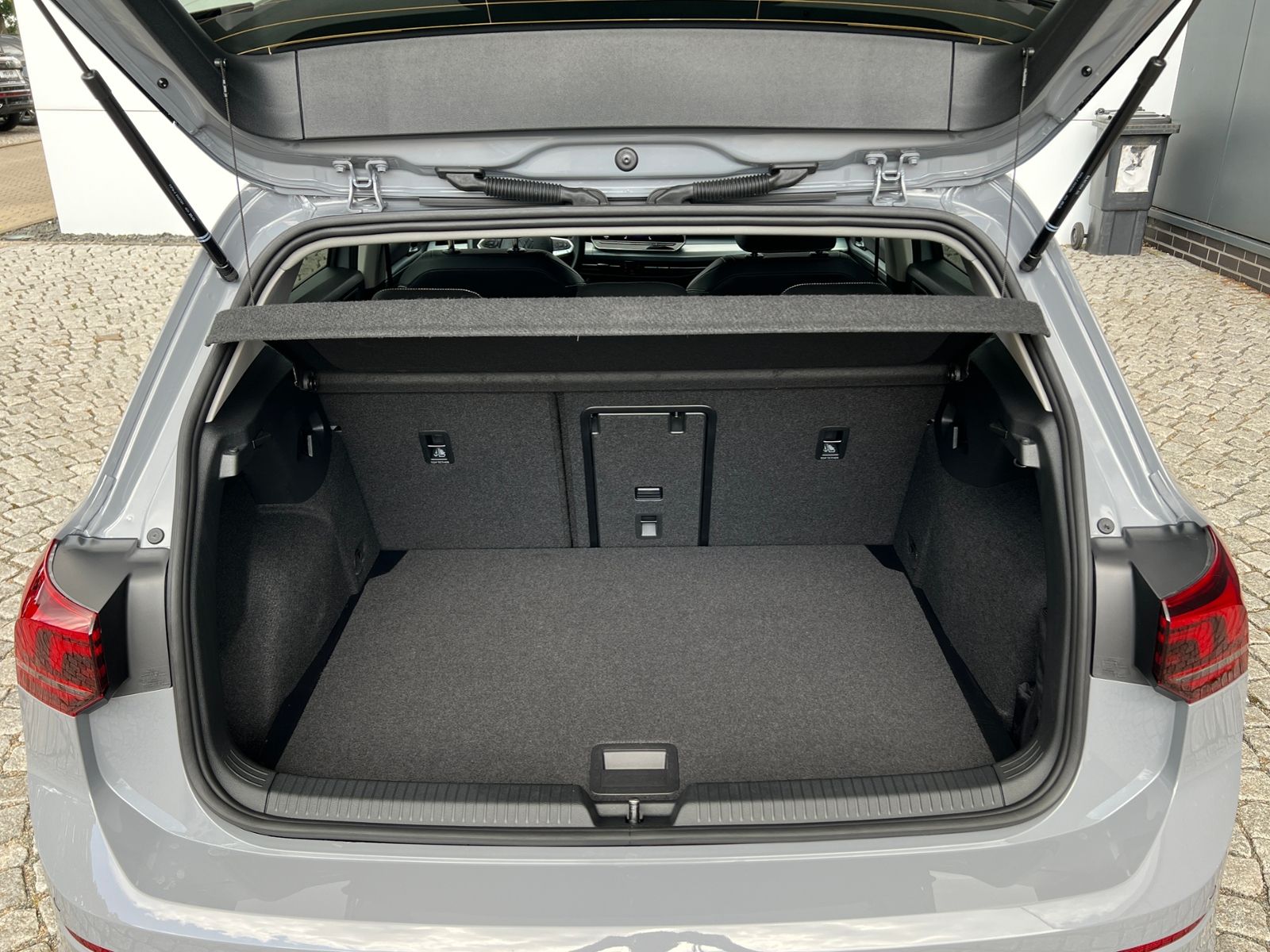 Fahrzeugabbildung Volkswagen Golf VIII GOAL 1.5 TSI *LED, App-Connect, 16'-LM