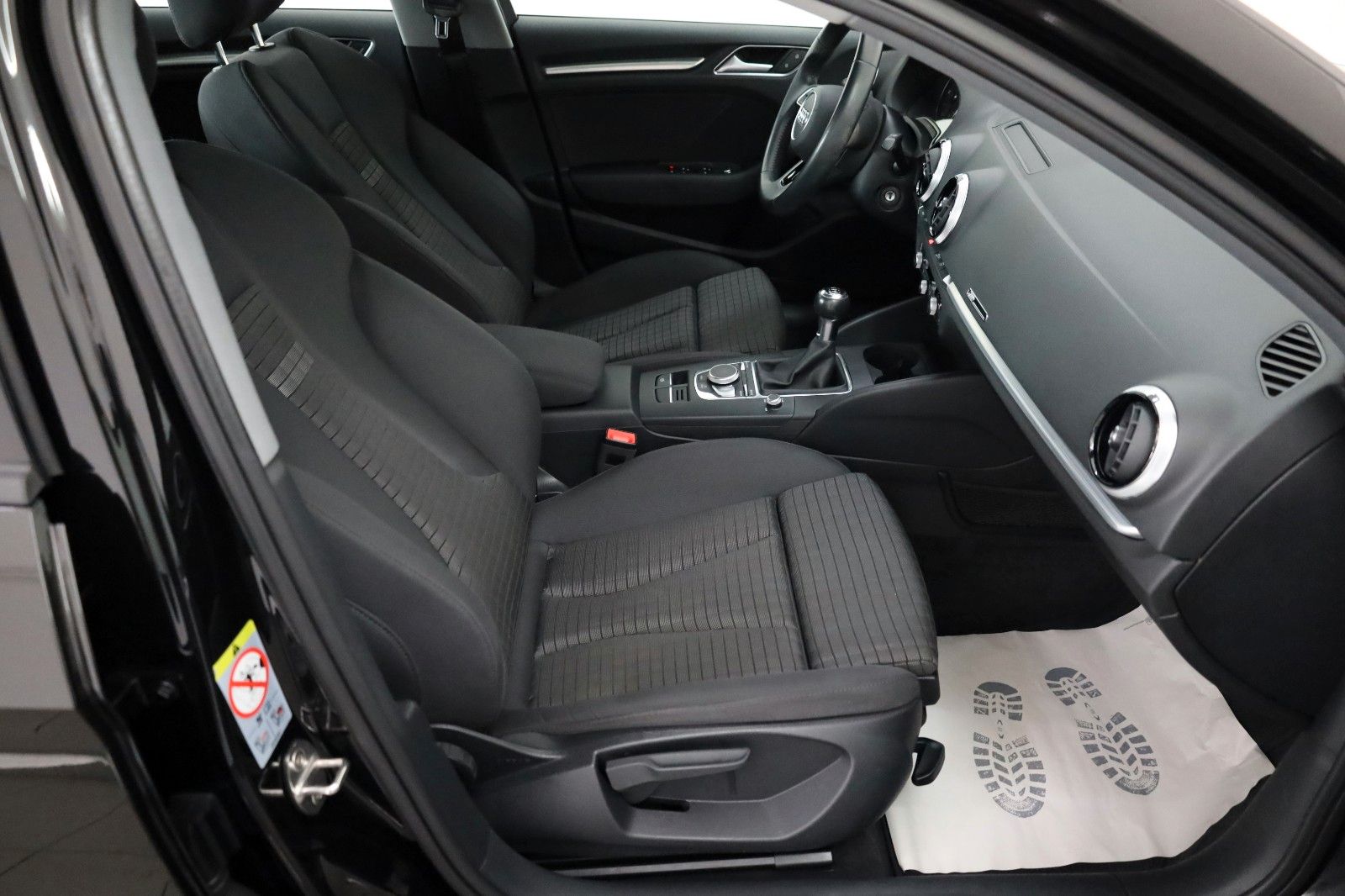 Fahrzeugabbildung Audi A3 Limousine sport Xenon,SH,PDC,Apple CarPlay