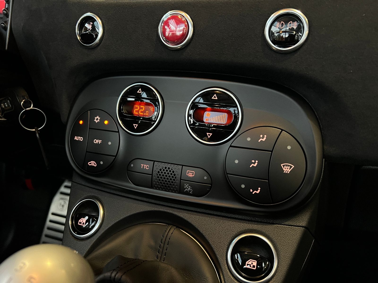 Fahrzeugabbildung Abarth 695C XENON NAVI ALU