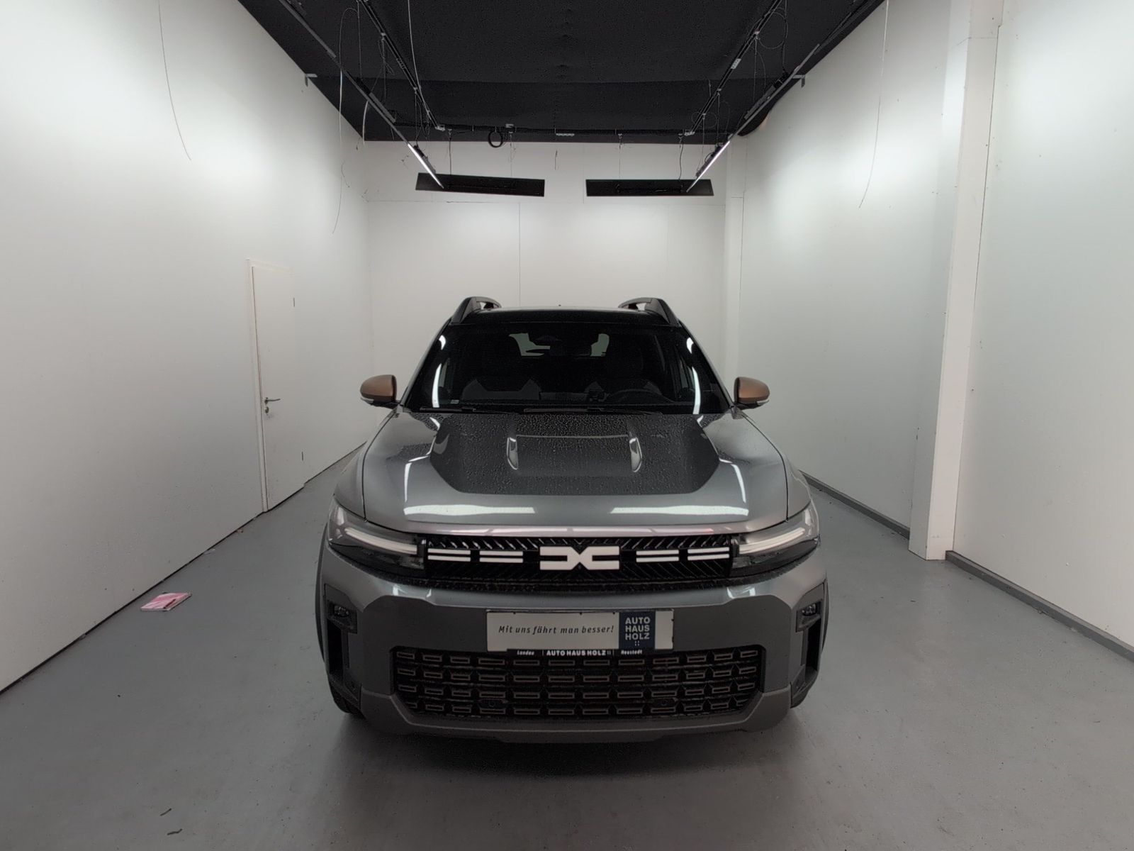 DACIA Bigster Extreme Hybrid 155 Zweifarblackierung – Bild 6