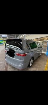 Volkswagen T7 Multivan 2,0 TDI SCR DSG Lange Version !! - VW T7 von privat