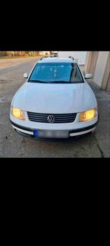Volkswagen vw passat tüv 06.26 - Volkswagen Passat aus 2000: Kombi