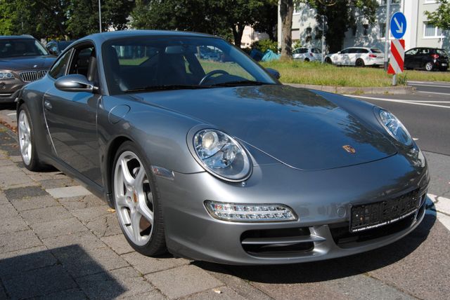 Porsche 911/997 Carrera Coupé *XENON*Automatik*Bose