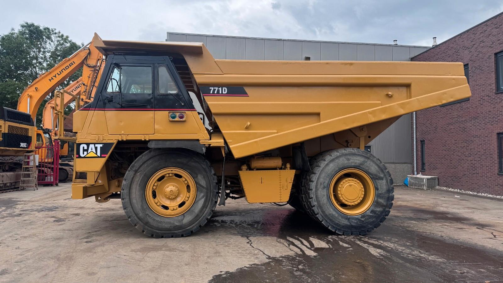 CAT 771D