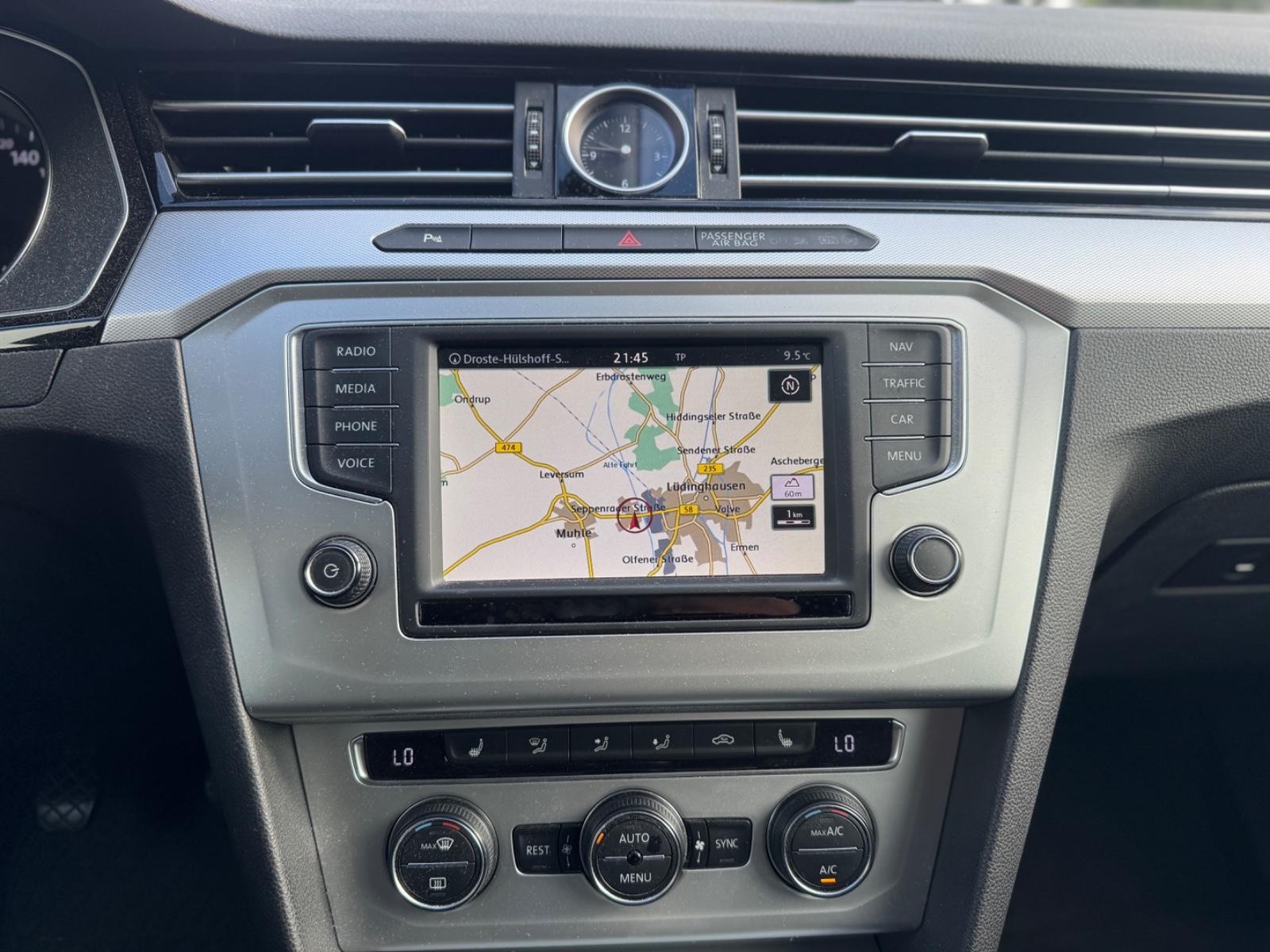 Volkswagen Passat 2015 — photo 25