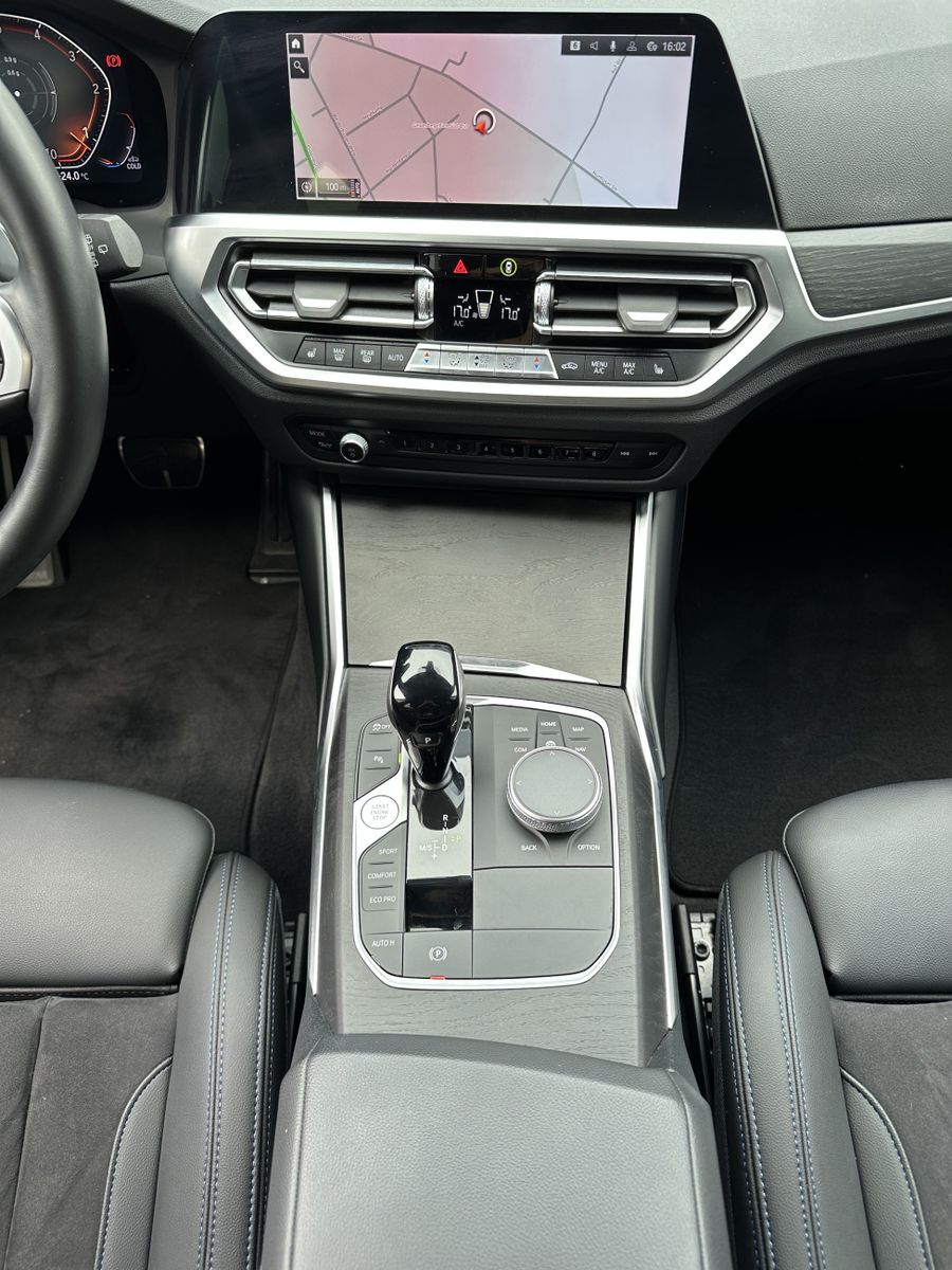 Fahrzeugabbildung BMW 320d Touring M-Sport NAV+LED+HARMAN/KARDON+18ZO