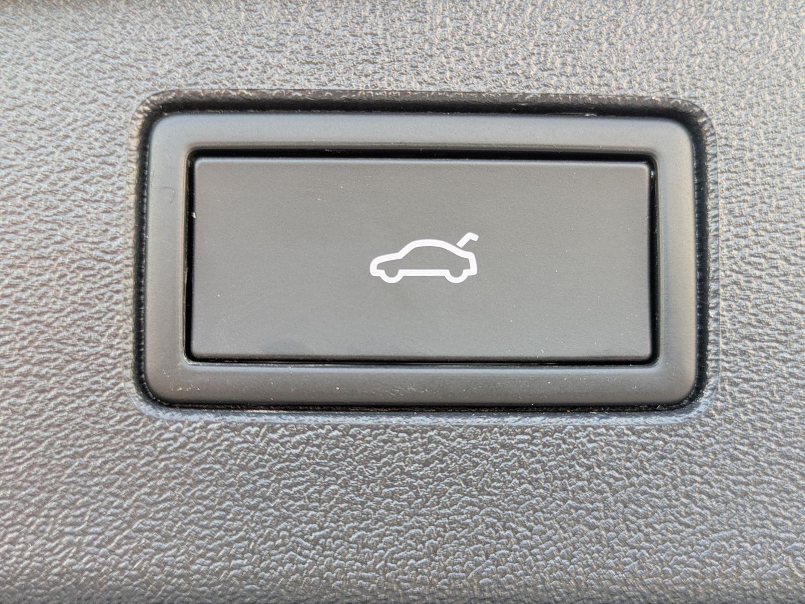 Fahrzeugabbildung Volkswagen Tiguan 2.0 TDI 4M R-Line PANO*H&K*AHK*MATRIX*20"