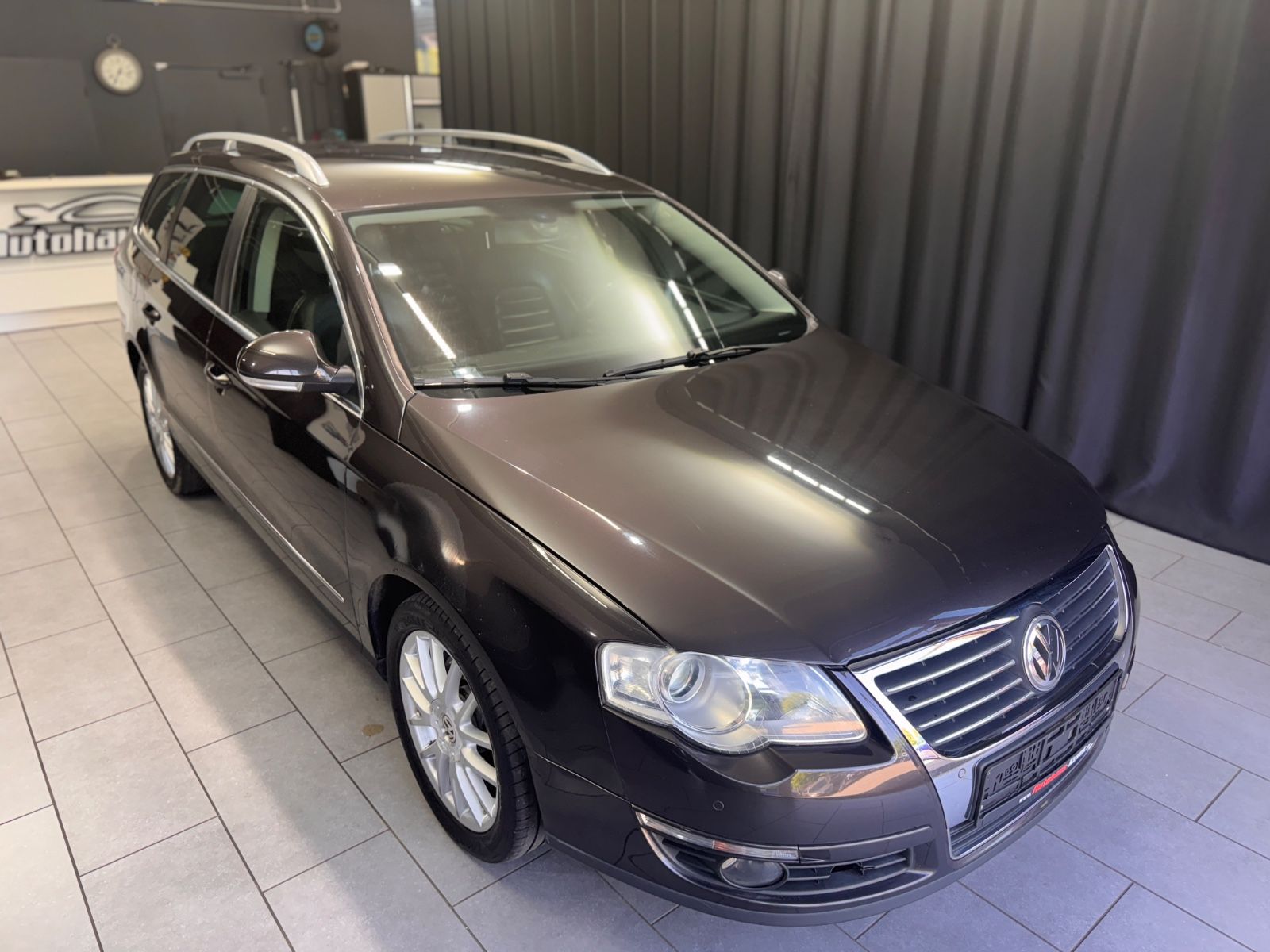 Fahrzeugabbildung Volkswagen Passat Variant Highline|DSG|NAVI|LEDER|TÜV 12/25