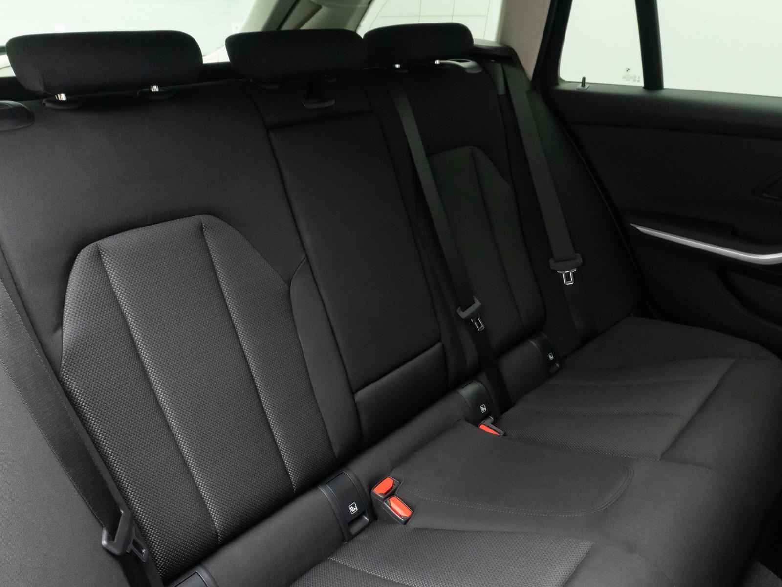 BMW 3 Series i Alarm DAB Kamera GeschwindigReg Sportlenkrd, миниатюра 29