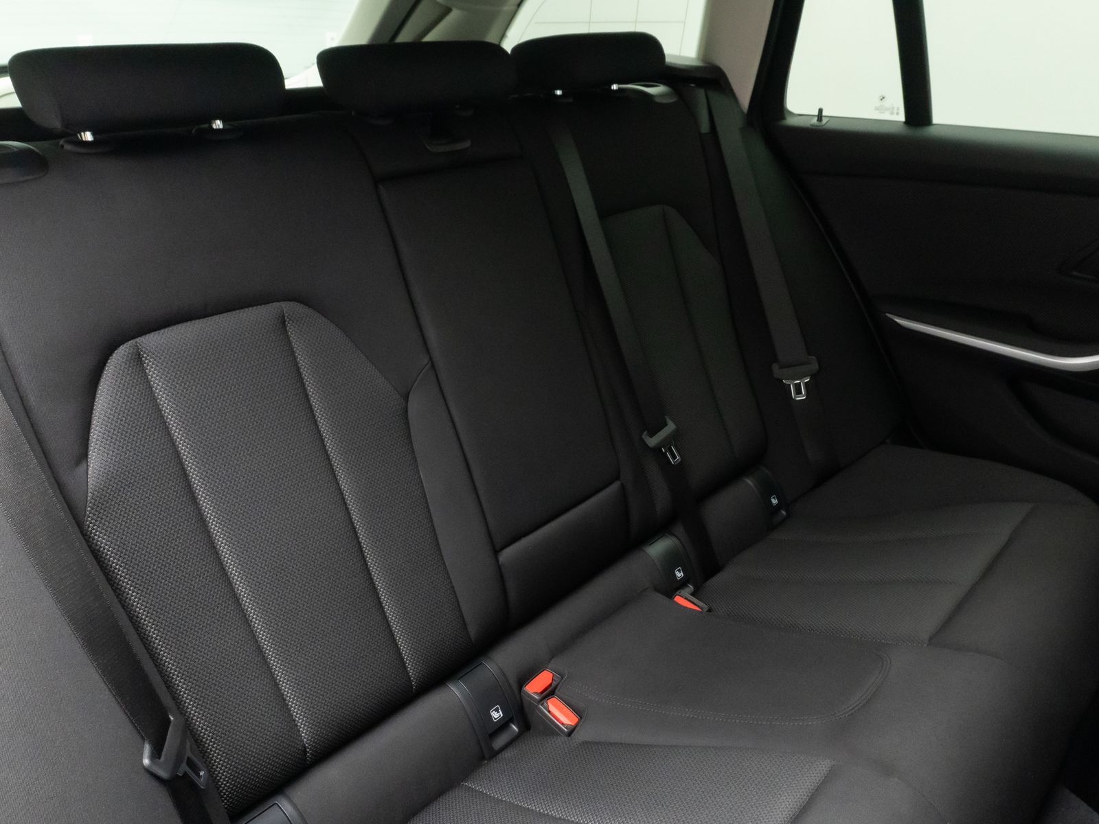 Fahrzeugabbildung BMW 318i Kamera DAB HiFi Widscreen DrivAssist Alarm