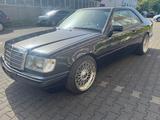 Mercedes-Benz Mercedes 300 ce w124 - Mercedes-Benz S 300 mit Benzin-Antrieb