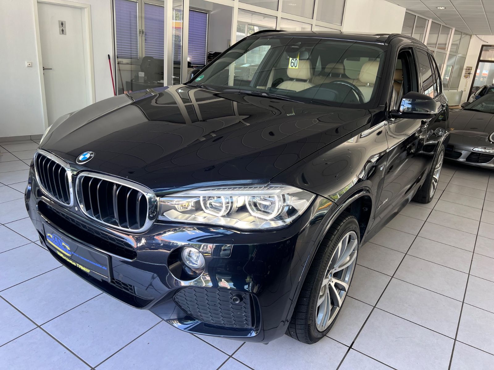 Fahrzeugabbildung BMW X5 xDrive 30 d M Sport Paket *PANO*SOFT-CLOSE*