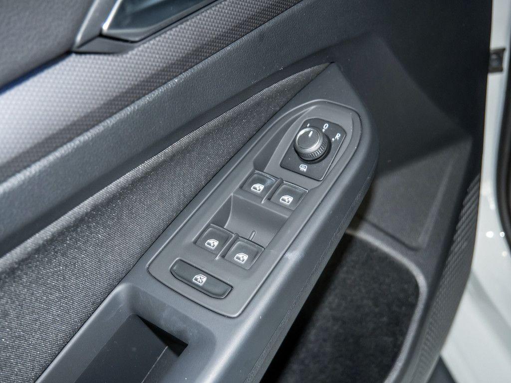 Volkswagen Golf VIII 1.5 TSI Active Navi Standhzg Kamera LE, миниатюра 18