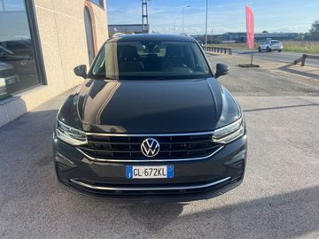 Volkswagen Tiguan - 2