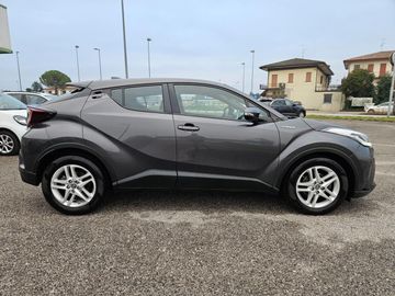Toyota C-HR - 8