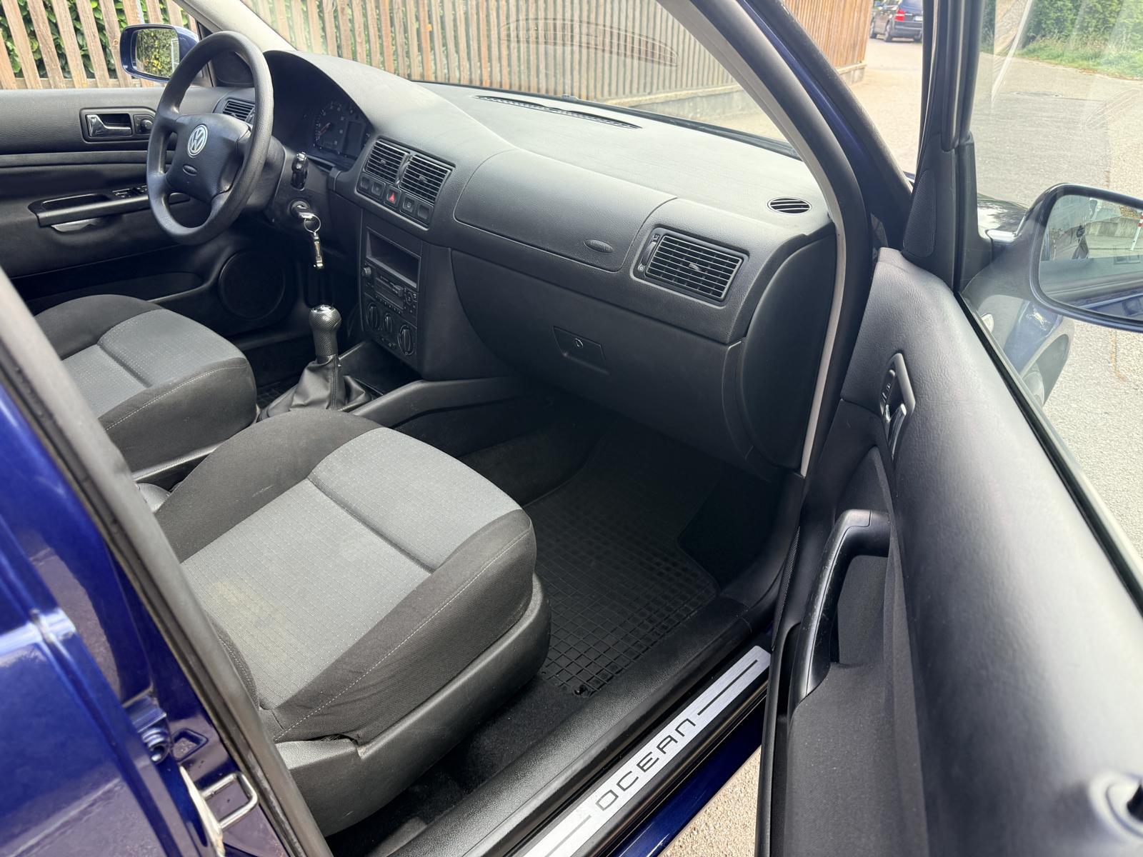 Volkswagen Golf 2004 — photo 12