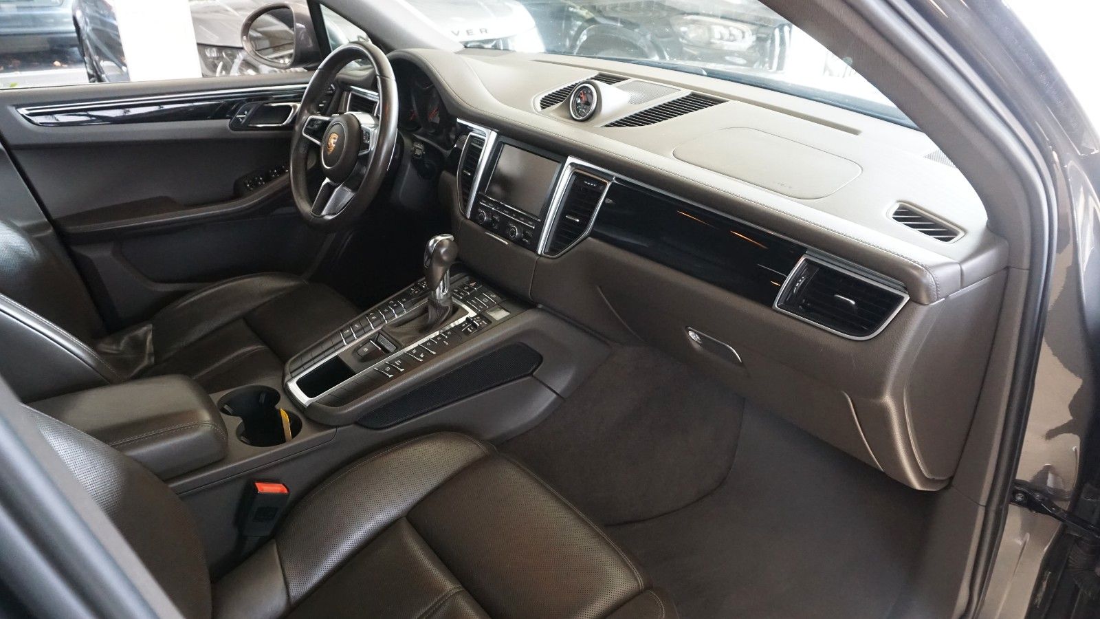 Fahrzeugabbildung Porsche Macan S *SITZBELÜFTUNG*PANORAMADACH*