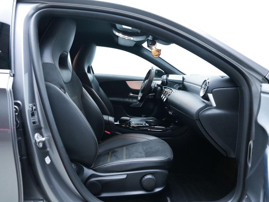 Mercedes-Benz A 45 AMG