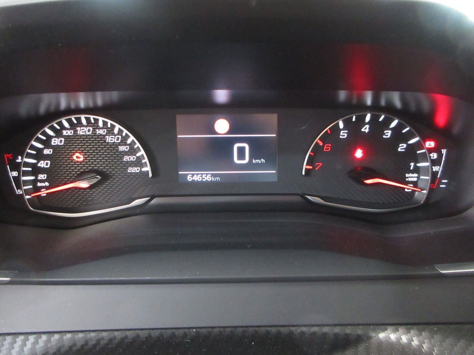 Fahrzeugabbildung Peugeot 2008 Active LED/NAVI/PDC/ALU/TEMPO