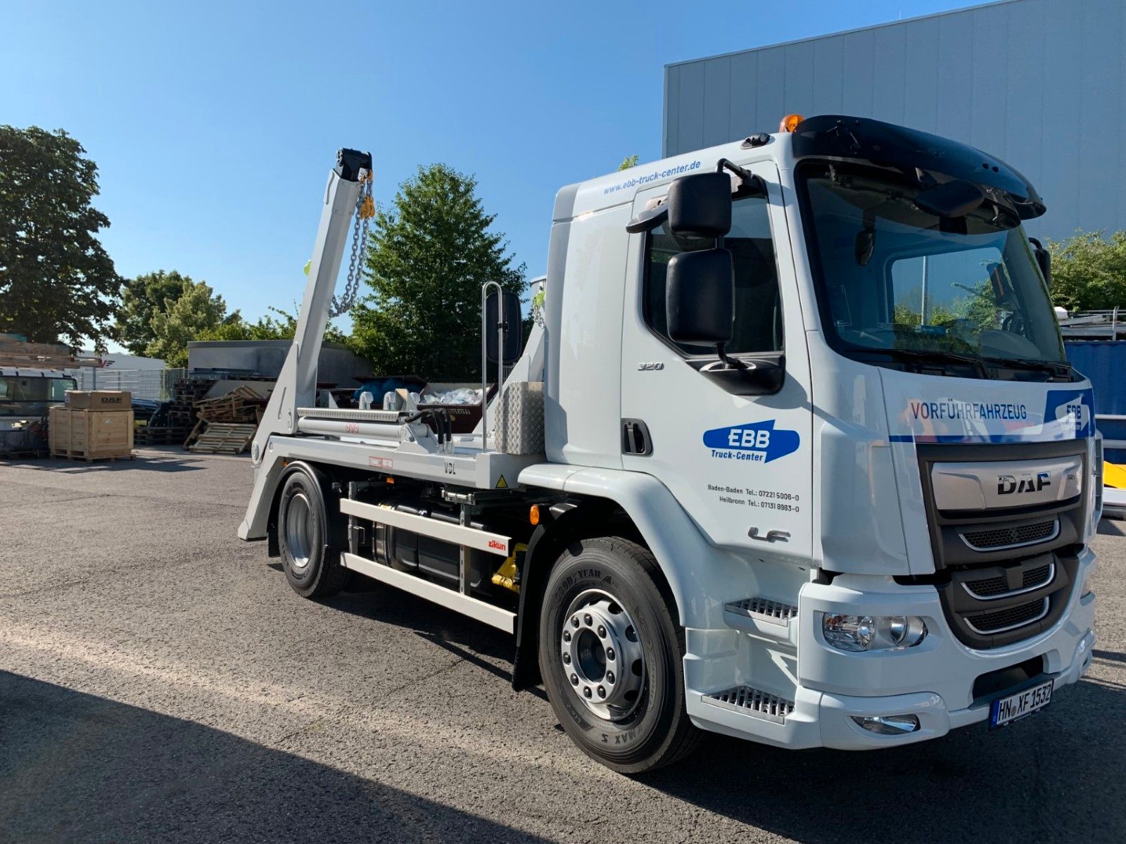 Fahrzeugabbildung DAF LF 310 18t VDL Absetzkipper