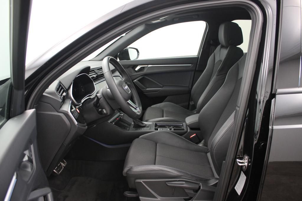 Audi Q3 S line quattro 2.0 40 TFSI AHK*Pano*PDC*RFK