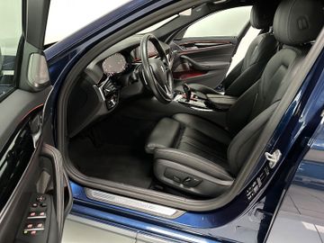 Fahrzeugabbildung BMW 540d xD Sport Line Kamera DAB H/K HUD Keyles 19"