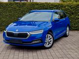 Skoda Octavia Combi 2.0 TDI DSG Style (HuD, PDC) - Skoda Octavia: Allradantrieb